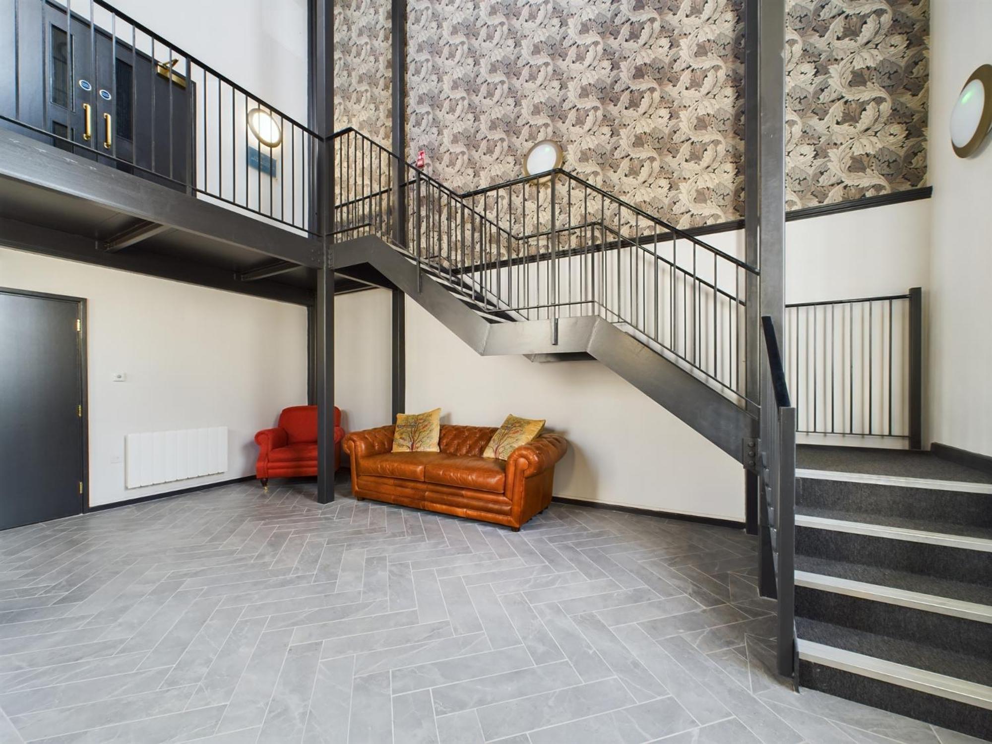 Appartamento Modern Duplex Central Free Parking Wi-Fi Cheltenham Esterno foto